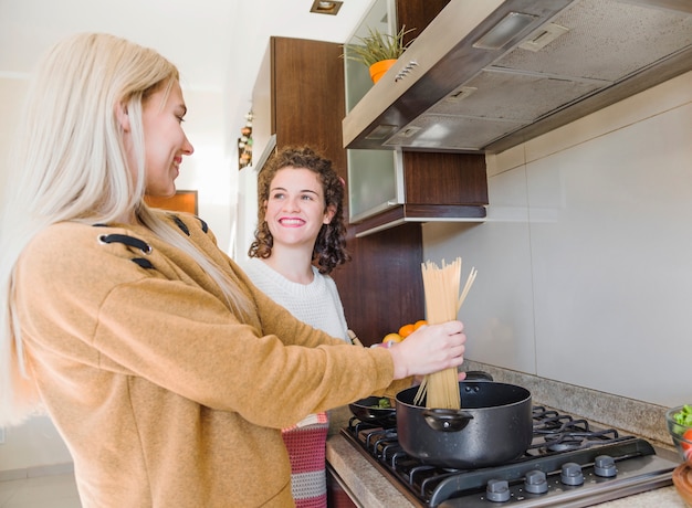 Qual é o Melhor Cooktop para Sua Cozinha? Descubra as Opções da Tramontina!